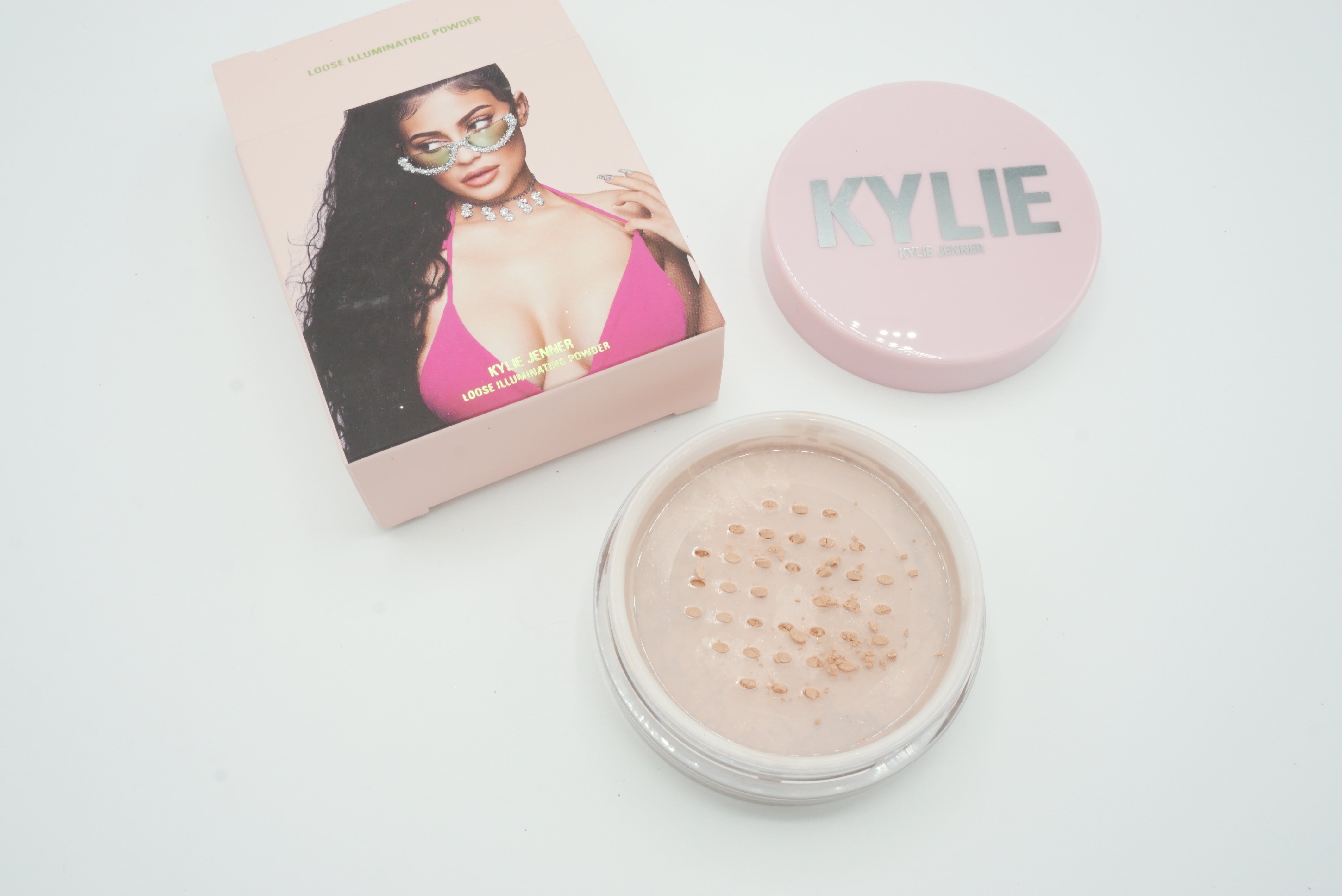Kylie Cosmetics Birthday Collection 2019 | Loose Illuminating Powder Swatches & Review