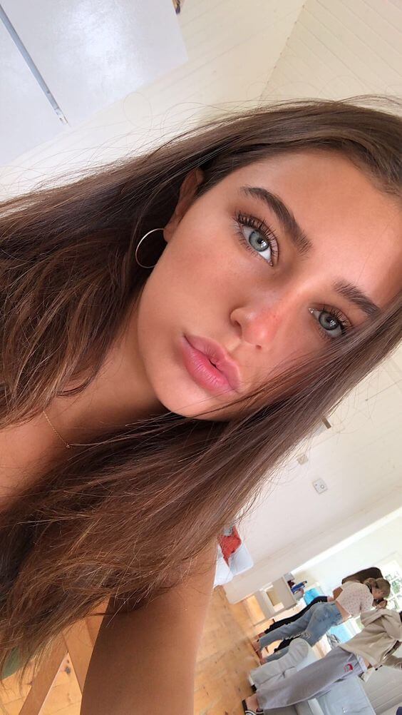 15 Inspiring Natural Looks + Easy Tips To Recreate The No Makeup Makeup Look Yourself