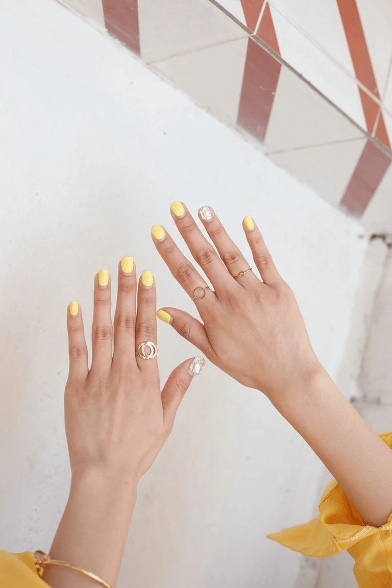 30 Outstanding Spring Acrylic Nails You Need To Try