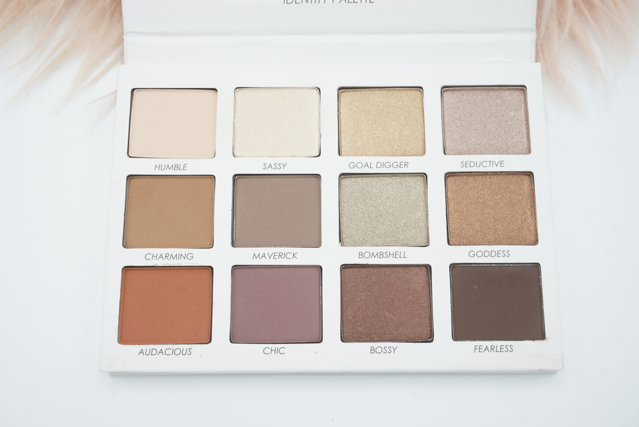 PERSONA COSMETICS IDENTITY PALETTE REVIEW