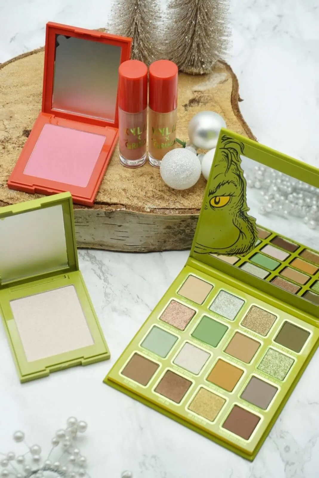 Kylie Cosmetics x The Grinch Holiday Collection 2020