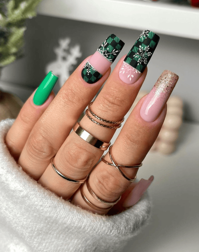 Festive Christmas Nails