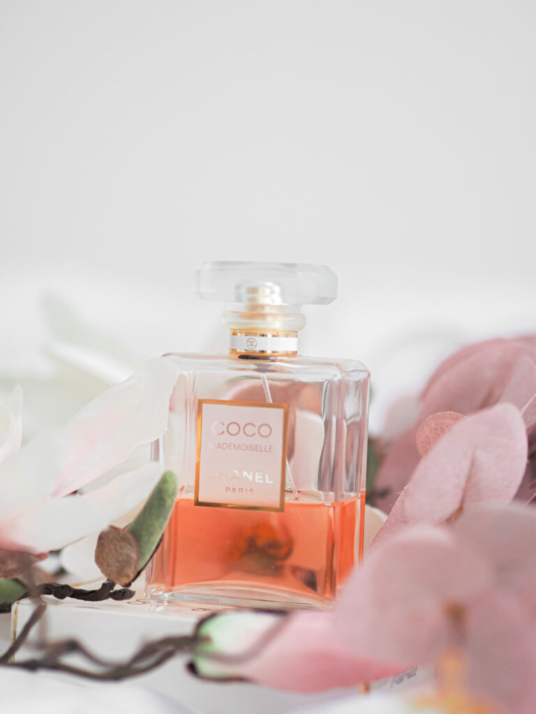 How To Layer Scents: Mix & Match Your New Fave Perfume